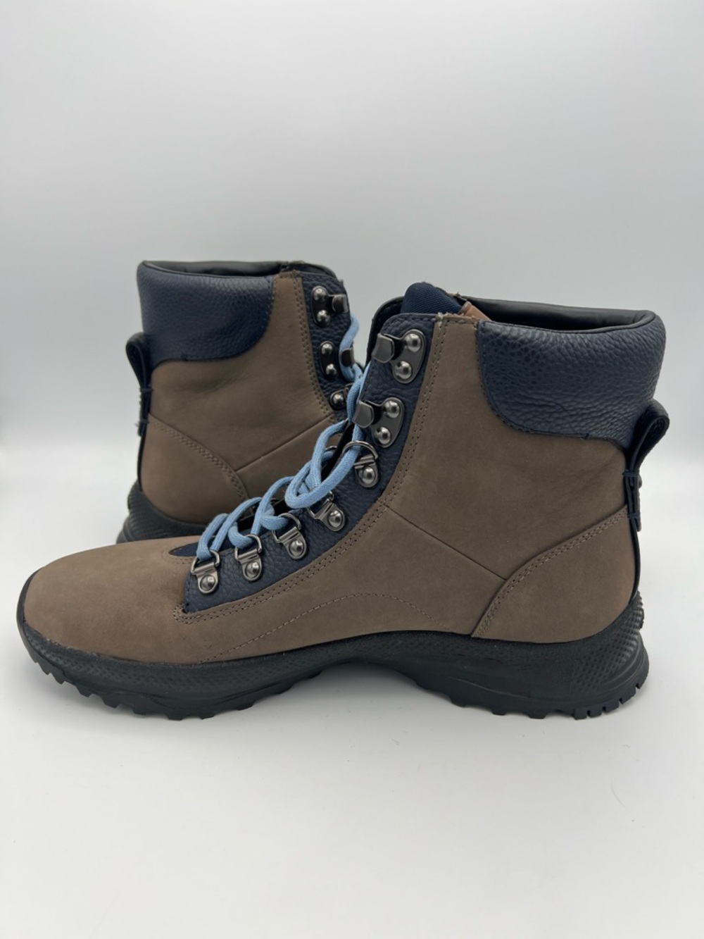 Coach Men's Brown Leather Hiking Boots with Light Blue Laces - Picture 6 of 7